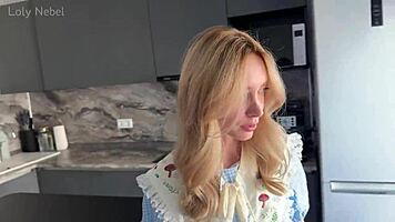 Helped Cute Stranger On Street And Fucked Her Same Day