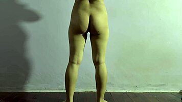 Amateur Girl Shows Off Fine Ass During Home Workout.