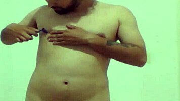 shaving smooth body led to horny ass shaking 😜