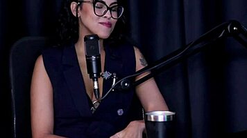 They said he never paid pension for andressa urach, went to breeders party, doesn't take medicine to get hard, and the daughter's flaws - carlos urach watch on sheer red