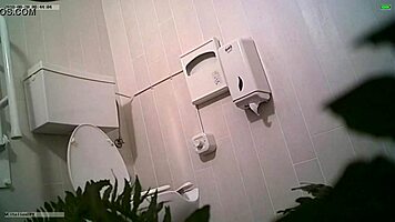 teen european high definition webcam flashing italian