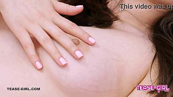 Look at This Pretty 18-Year-Old Girl Showing Her Pussy and Masturbating