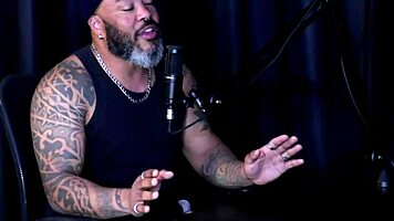 Anxiety after holidays shocks with man's ass and doll fetish 😱