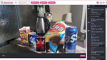 Korean Couple Engages in Amateur Hotel Sex with Passionate Positions and Close-Ups