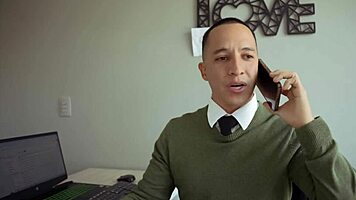 I Seduce My Boss to Get a New Job by Giving Him a Great Fuck in the Office