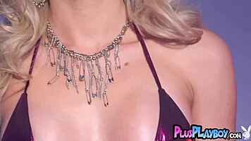 i expose my sexy blonde teen body after hot striptease