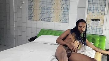 i met her at the party n ate her in the motel, left her all wet joao u safado