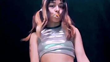 Bonneyuwu Peeing in Bottle Fun