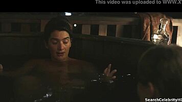 Gaby Hoffmann And Cherry Jones In Transparent