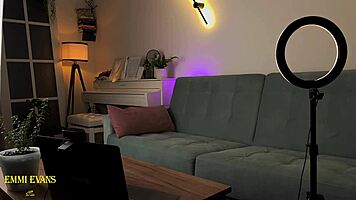 A Secret Admirers Gift Drove A Webcam Girl To Ride A Dragon Dildo