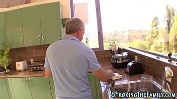 Teeny gets facialized by stepsis