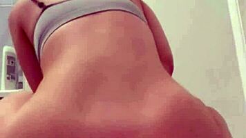 Horny American exchange student gives girlfriend experience 😍