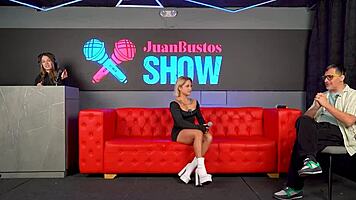 show lesbico between xiara dark and nahoo gets out of control and fan fucks one of the girls juan bustos show 😈