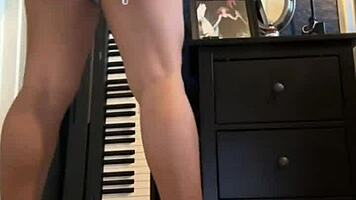 Petite latina teen rides giant dildo, squirting intensely in homemade scene