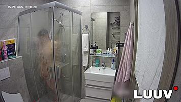 Luuv Kareflore Films Real Amateur Shower Routine For Show