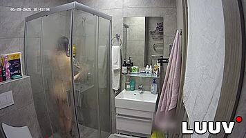 Luuv Kareflore Films Real Amateur Shower Routine For Show