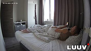 Luuv webcam sex between young couple at 8 pm 💕