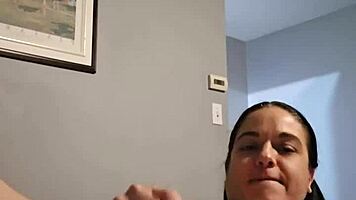 Je Joue Avec Ma Petite Chatte Emy Angel