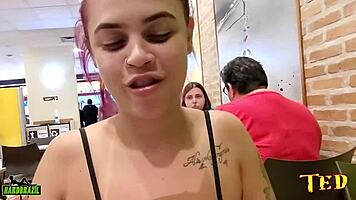 novinha flashes tits and pussy while eating at mcdonalds