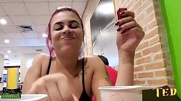 novinha flashes tits and pussy while eating at mcdonalds