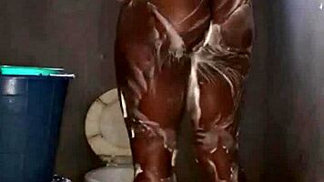 Naijahomemadepussy enjoys her morning shower routine