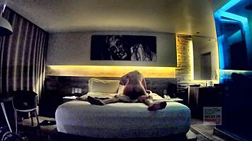 Milf desesperada su esposo no se la hab�a cogido en dos meses venganza infiel quiere que el video llegue a su marido 😈