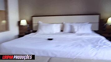 gostosa safada sentando na rola e levando porra no cuzinho aberto thayna torres lp produções