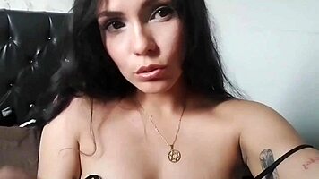 Me Masturbo Y Le Envio Un Video Caliente A Mi Novio Amo Estar Caliente Para El - Porno En Español
