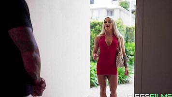 ripped muscle babe orgasming on a big cock