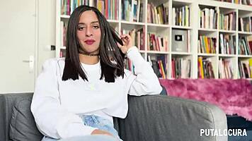 Putalocura - Joven Venezolana Alice Biancci Traga Lefa De Torbe En Entrevista Caliente!