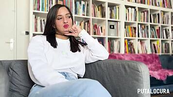 Putalocura - Joven Venezolana Alice Biancci Traga Lefa De Torbe En Entrevista Caliente!