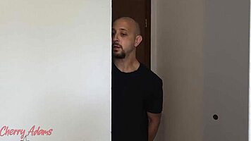 me flagrou na siririca e me fez gozar esguichando brasileira cherry adams - pink pussy squirt