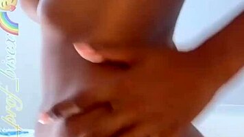 Kinky Colombian ebony shakes narrow ass for wild fun