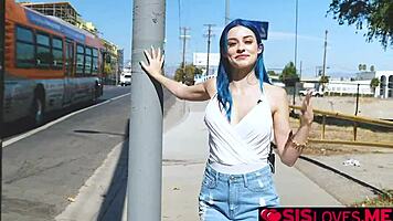 Jewelz Blu's Vibrator Pussy Thrills Public Cum While Suppressing Moans