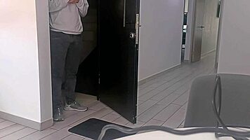 dude delivery man pounds super horny latina perfect ass