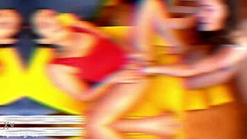 Belle Amore chatte poing étirée salope