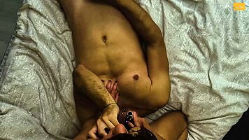 Facesitting Pussy Lick Sparks Mutual Orgasm