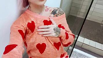 Rich Pounds Luna Legend's Clinging Pussy to Dirty Talk Orgasms