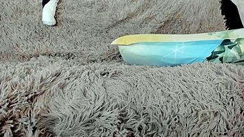 Perfect body babe poses big tits on webcam in solo tease show