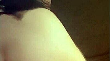 Hey tess this curvy teen ass shakes while toying