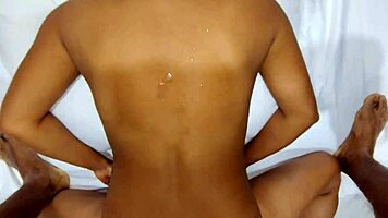 me hace temblar las piernas cuando me folla como perra loca