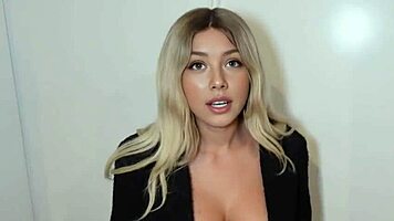 girlfriend begs cum on pussy to atone for boss cheating fuck