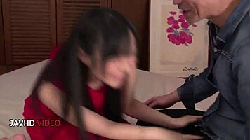 Passionate Asian Brunette Teen Masters Seductive Blowjob Techniques