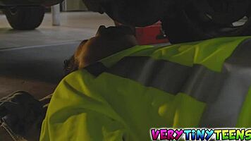 karlie brooks gets her juicy clit drilled hard 🔥🍆