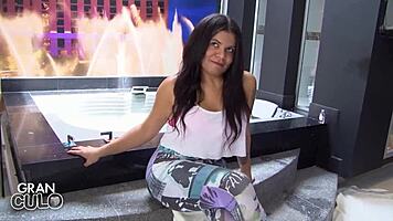 colombian latina vick valencia meets intriguing stranger on camera