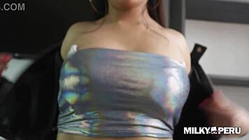 Peruvian Mariana trades gifts for hot sex in my apartment 😏