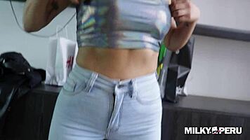 Peruvian Mariana trades gifts for hot sex in my apartment 😏