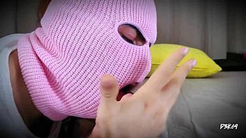 Steamy foot massage ends with hot cum on sexy feet!