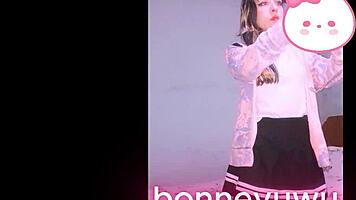 Bonneyuwu Argentinian Cutie Masturbates Solo