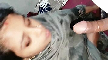 Indian Bhabhi Screams in Pain from Brutal Doggy Ass Creampie on Tight Hole